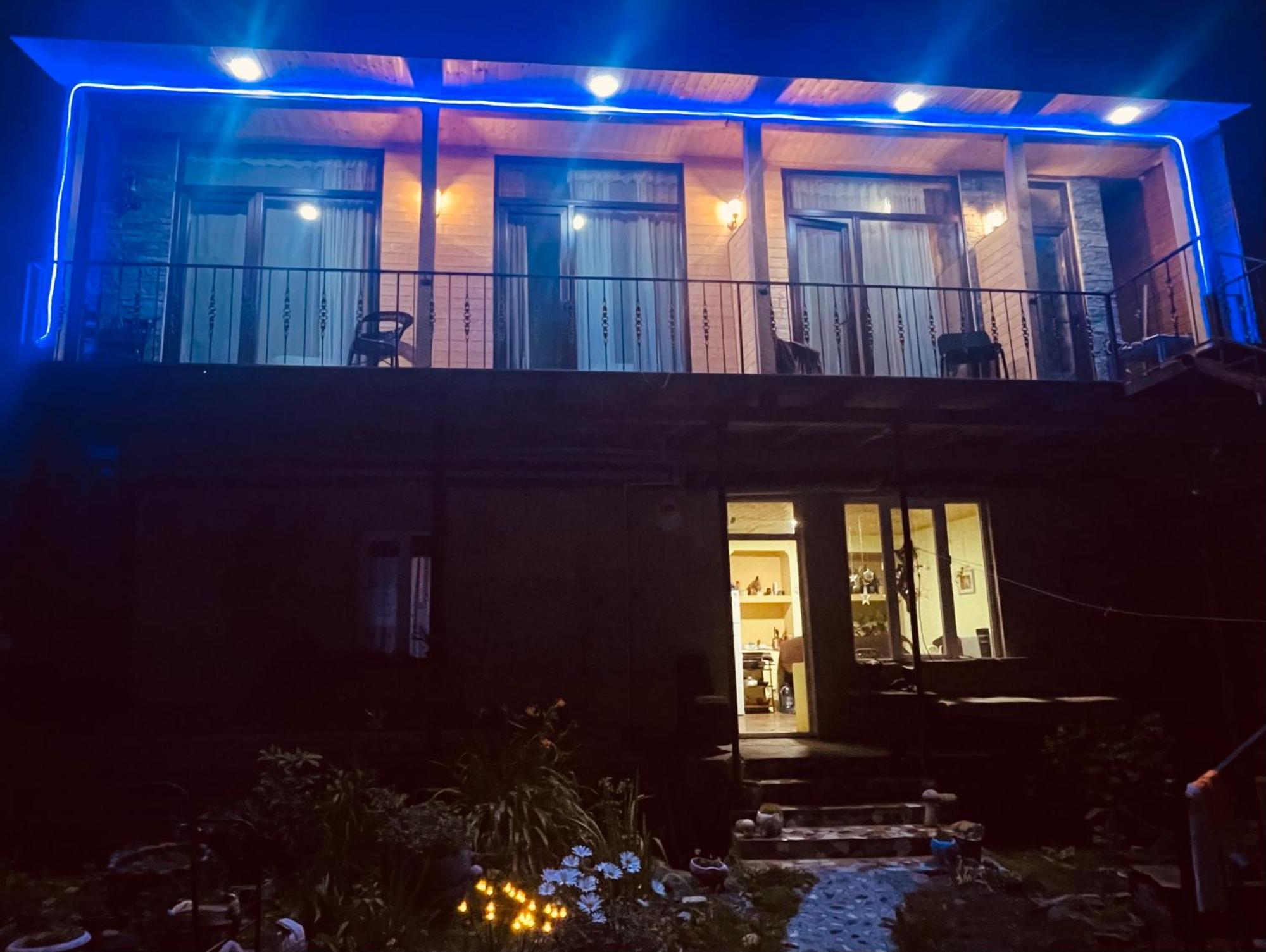 קזבגי Sunny Guesthouse מראה חיצוני תמונה
