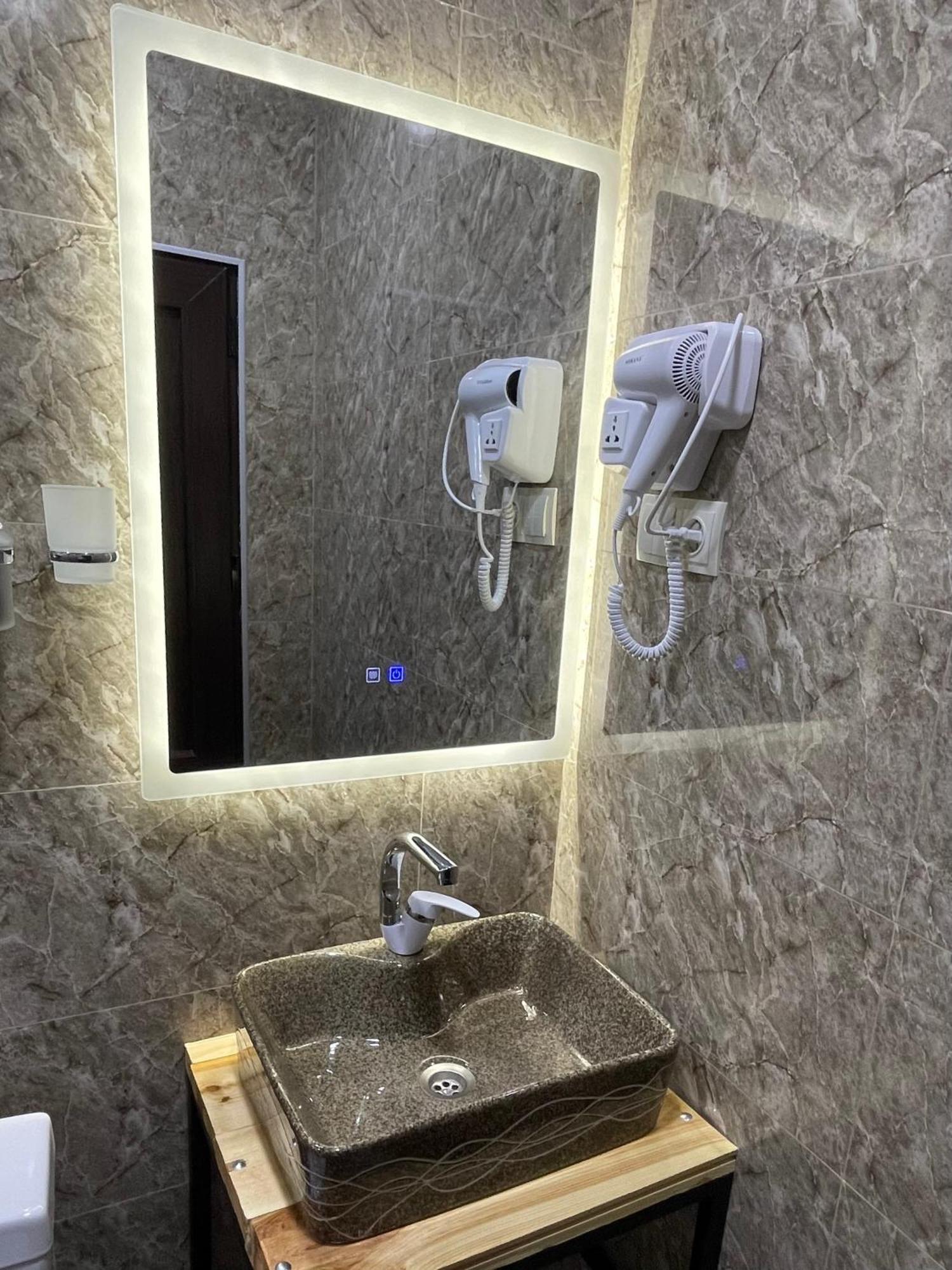 קזבגי Sunny Guesthouse מראה חיצוני תמונה