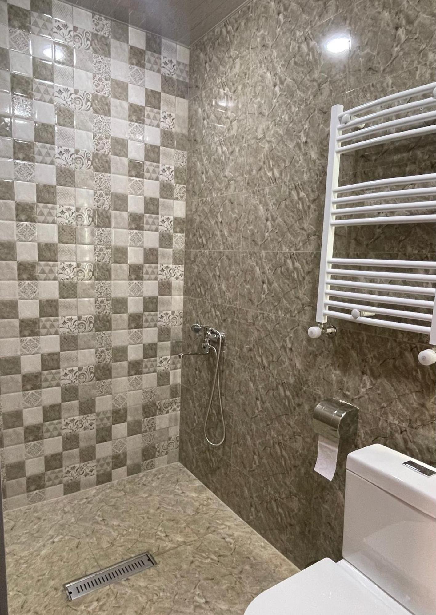 קזבגי Sunny Guesthouse מראה חיצוני תמונה