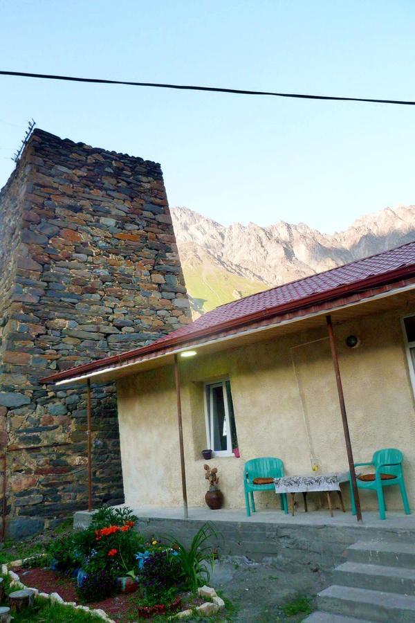 קזבגי Sunny Guesthouse מראה חיצוני תמונה