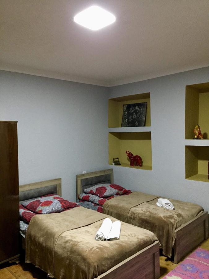 קזבגי Sunny Guesthouse מראה חיצוני תמונה